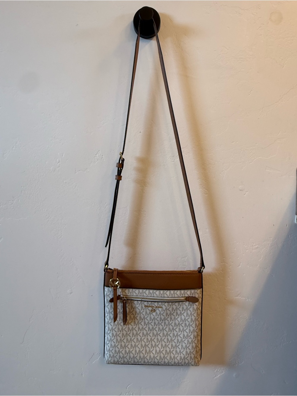 Michael Kors Cream and Tan Signature Crossbody